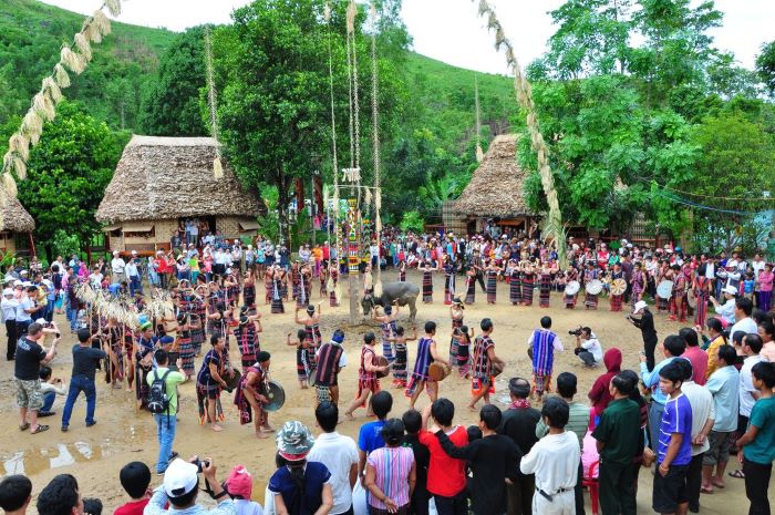 Lễ hội Róong Poọc của người Giáy ở SaPa.